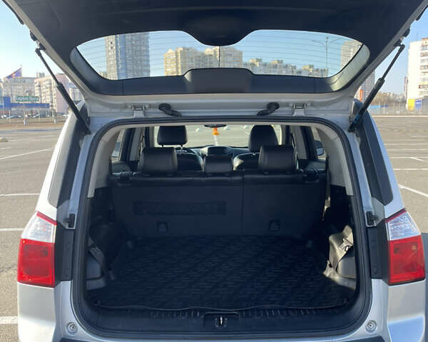 Серый Шевроле Орландо, объемом двигателя 1.8 л и пробегом 230 тыс. км за 10000 $, фото 13 на Automoto.ua