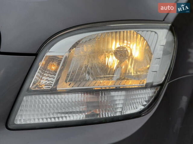 Серый Шевроле Орландо, объемом двигателя 1.8 л и пробегом 217 тыс. км за 7500 $, фото 10 на Automoto.ua