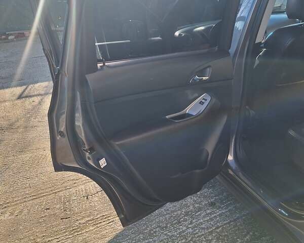 Серый Шевроле Орландо, объемом двигателя 2 л и пробегом 255 тыс. км за 9000 $, фото 5 на Automoto.ua