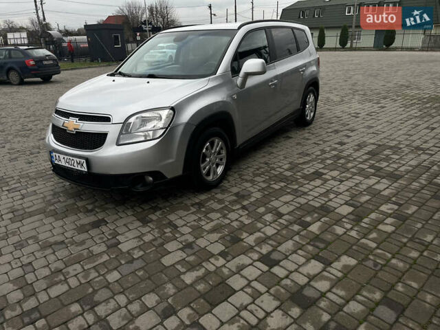 Серый Шевроле Орландо, объемом двигателя 2 л и пробегом 199 тыс. км за 8500 $, фото 1 на Automoto.ua