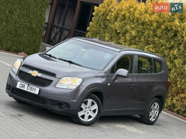 Серый Шевроле Орландо, объемом двигателя 1.8 л и пробегом 217 тыс. км за 7500 $, фото 6 на Automoto.ua
