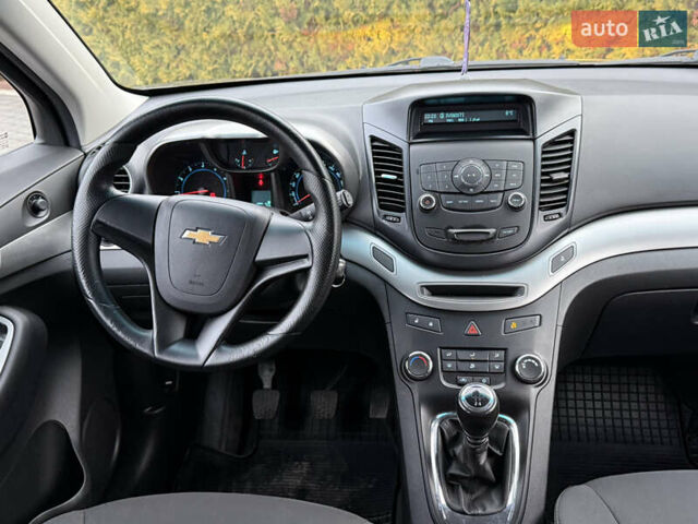 Серый Шевроле Орландо, объемом двигателя 1.8 л и пробегом 217 тыс. км за 7500 $, фото 33 на Automoto.ua