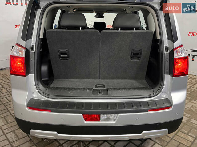 Серый Шевроле Орландо, объемом двигателя 2 л и пробегом 166 тыс. км за 11850 $, фото 4 на Automoto.ua