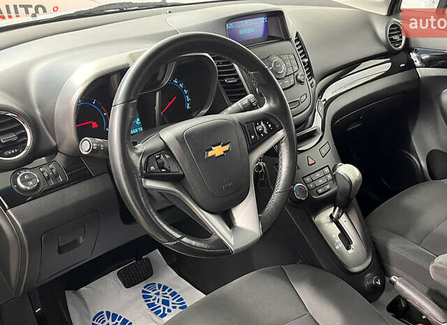 Серый Шевроле Орландо, объемом двигателя 2 л и пробегом 166 тыс. км за 11850 $, фото 6 на Automoto.ua