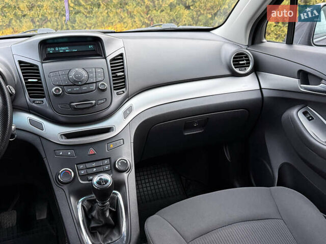 Серый Шевроле Орландо, объемом двигателя 1.8 л и пробегом 217 тыс. км за 7500 $, фото 34 на Automoto.ua