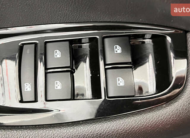 Серый Шевроле Орландо, объемом двигателя 2 л и пробегом 166 тыс. км за 11850 $, фото 15 на Automoto.ua