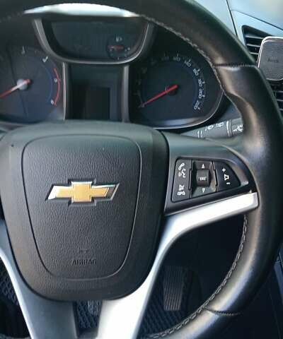 Серый Шевроле Орландо, объемом двигателя 2 л и пробегом 225 тыс. км за 10500 $, фото 4 на Automoto.ua