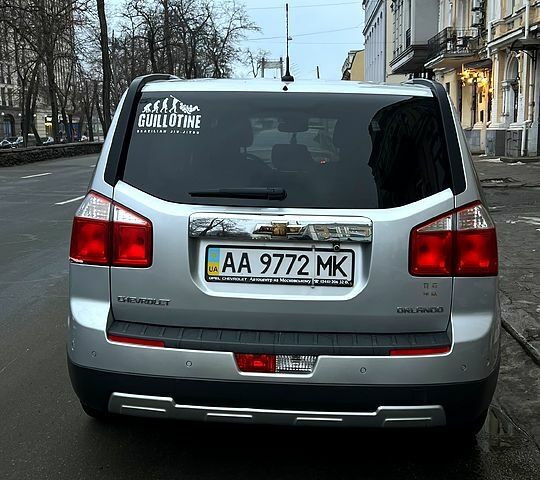 Серый Шевроле Орландо, объемом двигателя 1.8 л и пробегом 183 тыс. км за 9490 $, фото 8 на Automoto.ua