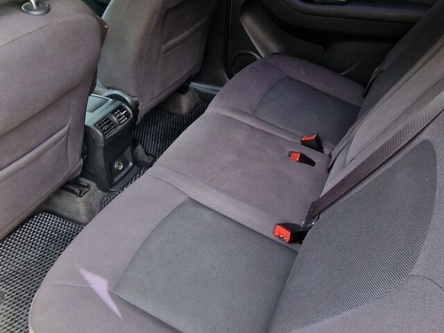 Серый Шевроле Орландо, объемом двигателя 1.6 л и пробегом 247 тыс. км за 11100 $, фото 5 на Automoto.ua