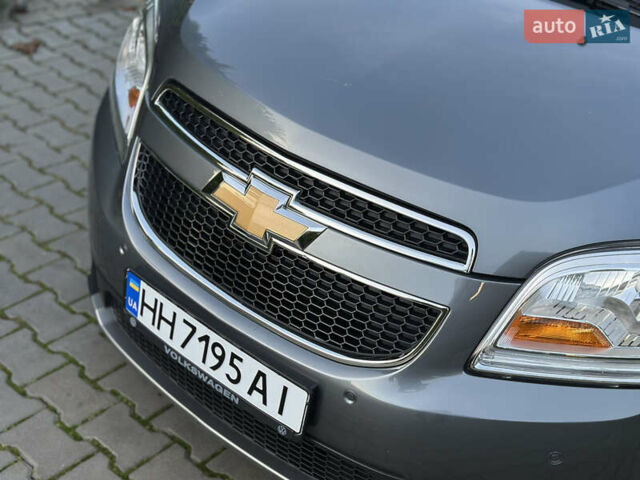 Серый Шевроле Орландо, объемом двигателя 1.6 л и пробегом 75 тыс. км за 12999 $, фото 16 на Automoto.ua