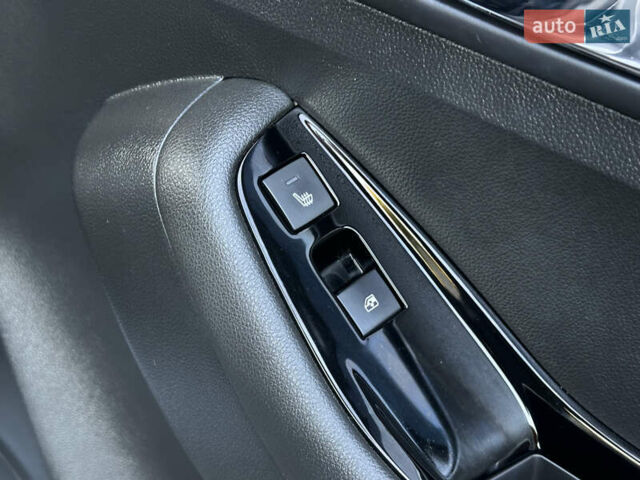 Серый Шевроле Орландо, объемом двигателя 1.6 л и пробегом 75 тыс. км за 12999 $, фото 26 на Automoto.ua