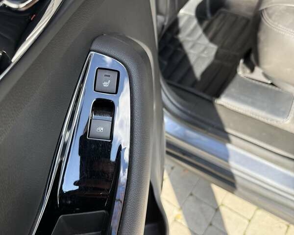 Сірий Шевроле Орландо, об'ємом двигуна 1.6 л та пробігом 75 тис. км за 12800 $, фото 19 на Automoto.ua