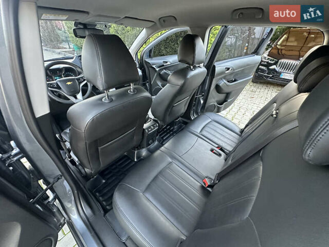 Серый Шевроле Орландо, объемом двигателя 1.6 л и пробегом 75 тыс. км за 12999 $, фото 23 на Automoto.ua