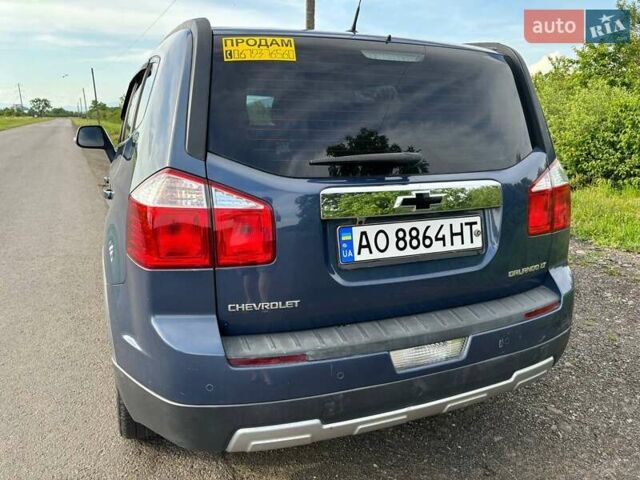 Синий Шевроле Орландо, объемом двигателя 2 л и пробегом 185 тыс. км за 10500 $, фото 4 на Automoto.ua
