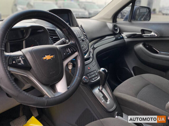 Синий Шевроле Орландо, объемом двигателя 2 л и пробегом 173 тыс. км за 12000 $, фото 10 на Automoto.ua