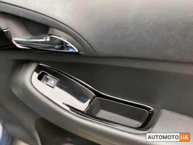 Синий Шевроле Орландо, объемом двигателя 2 л и пробегом 173 тыс. км за 12000 $, фото 19 на Automoto.ua