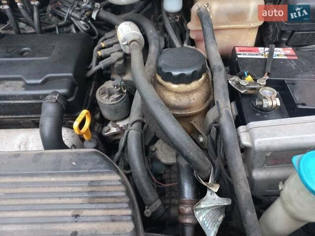 Черный Шевроле Реззо, объемом двигателя 2.01 л и пробегом 331 тыс. км за 1200 $, фото 16 на Automoto.ua