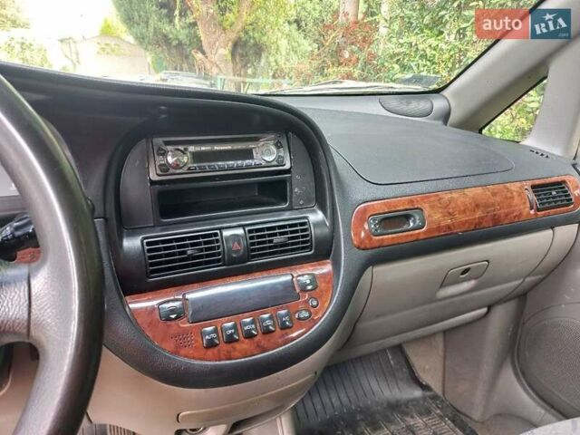 Черный Шевроле Реззо, объемом двигателя 2.01 л и пробегом 331 тыс. км за 1200 $, фото 10 на Automoto.ua