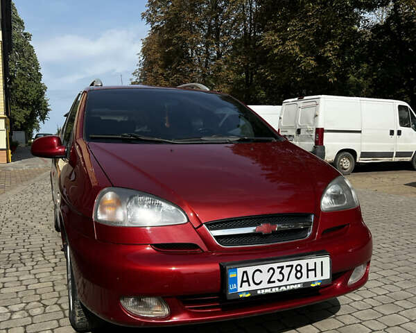 Красный Шевроле Реззо, объемом двигателя 1.6 л и пробегом 176 тыс. км за 3350 $, фото 1 на Automoto.ua