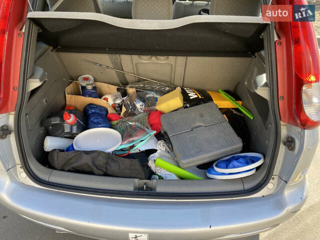 Серый Шевроле Реззо, объемом двигателя 1.6 л и пробегом 230 тыс. км за 3800 $, фото 15 на Automoto.ua