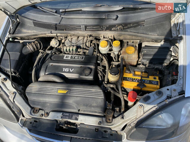 Серый Шевроле Реззо, объемом двигателя 1.6 л и пробегом 230 тыс. км за 3800 $, фото 14 на Automoto.ua