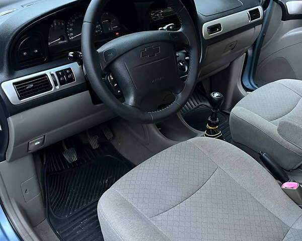 Синий Шевроле Реззо, объемом двигателя 1.6 л и пробегом 240 тыс. км за 3850 $, фото 15 на Automoto.ua