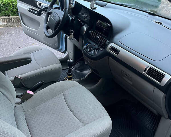 Синий Шевроле Реззо, объемом двигателя 1.6 л и пробегом 240 тыс. км за 3850 $, фото 16 на Automoto.ua