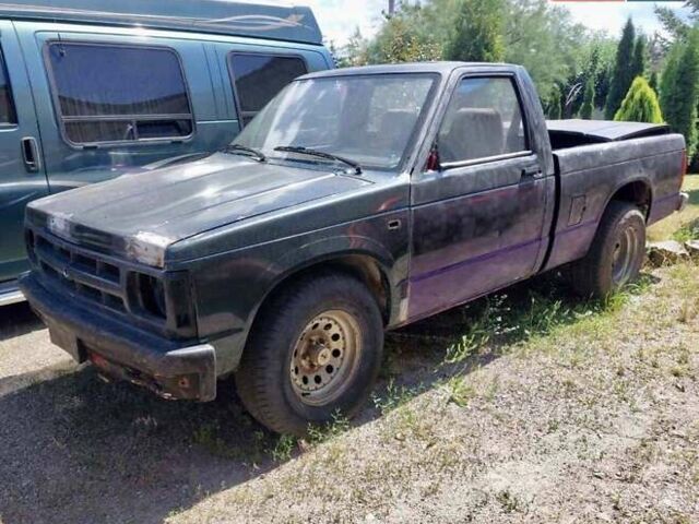 Черный Шевроле С-10, объемом двигателя 2.5 л и пробегом 120 тыс. км за 3750 $, фото 2 на Automoto.ua