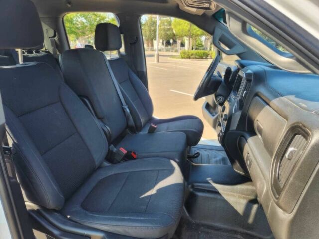 Белый Шевроле Сильверадо, объемом двигателя 5.3 л и пробегом 39 тыс. км за 27000 $, фото 10 на Automoto.ua