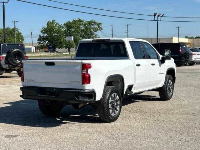 Белый Шевроле Сильверадо, объемом двигателя 6.6 л и пробегом 48 тыс. км за 11800 $, фото 3 на Automoto.ua