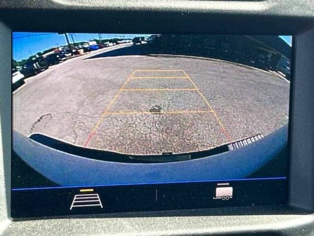 Белый Шевроле Сильверадо, объемом двигателя 6.6 л и пробегом 48 тыс. км за 11800 $, фото 8 на Automoto.ua