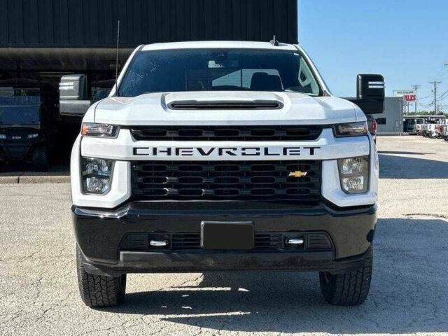 Белый Шевроле Сильверадо, объемом двигателя 6.6 л и пробегом 48 тыс. км за 11800 $, фото 5 на Automoto.ua