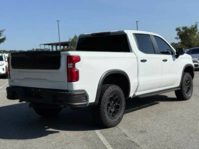 Белый Шевроле Сильверадо, объемом двигателя 3 л и пробегом 16 тыс. км за 22500 $, фото 5 на Automoto.ua