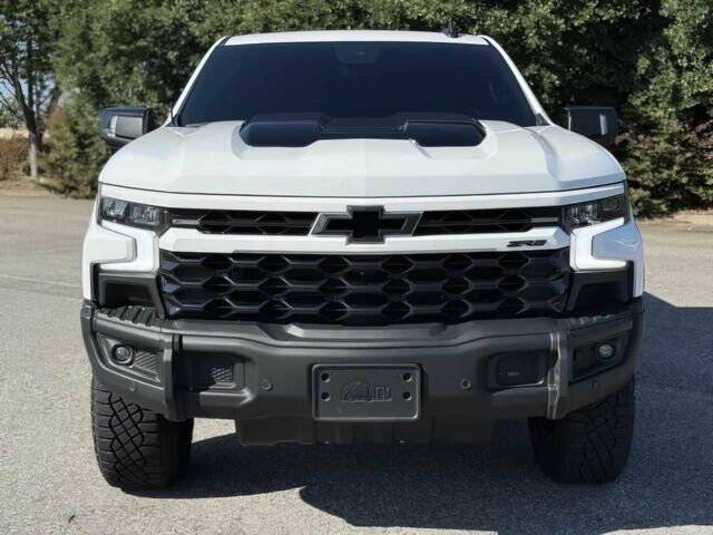 Белый Шевроле Сильверадо, объемом двигателя 3 л и пробегом 16 тыс. км за 22500 $, фото 1 на Automoto.ua