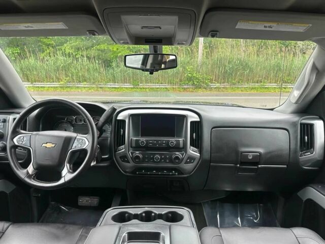 Черный Шевроле Сильверадо, объемом двигателя 5.3 л и пробегом 74 тыс. км за 11000 $, фото 12 на Automoto.ua