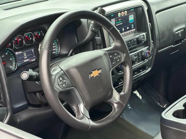 Черный Шевроле Сильверадо, объемом двигателя 5.3 л и пробегом 74 тыс. км за 11000 $, фото 11 на Automoto.ua