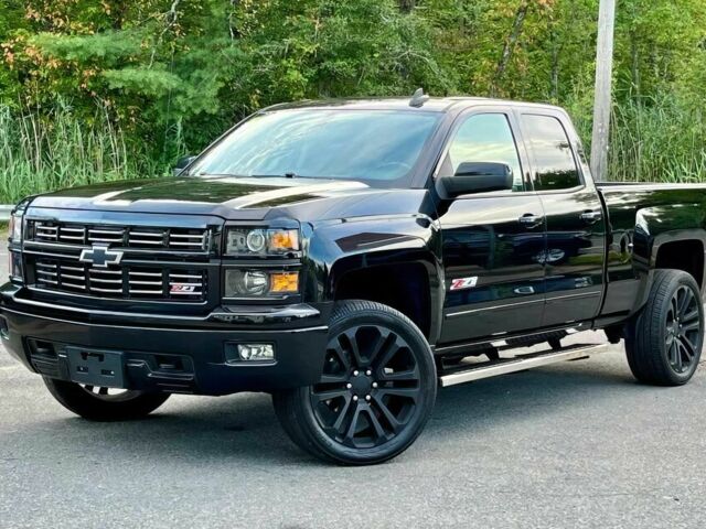 Черный Шевроле Сильверадо, объемом двигателя 5.3 л и пробегом 74 тыс. км за 11000 $, фото 2 на Automoto.ua