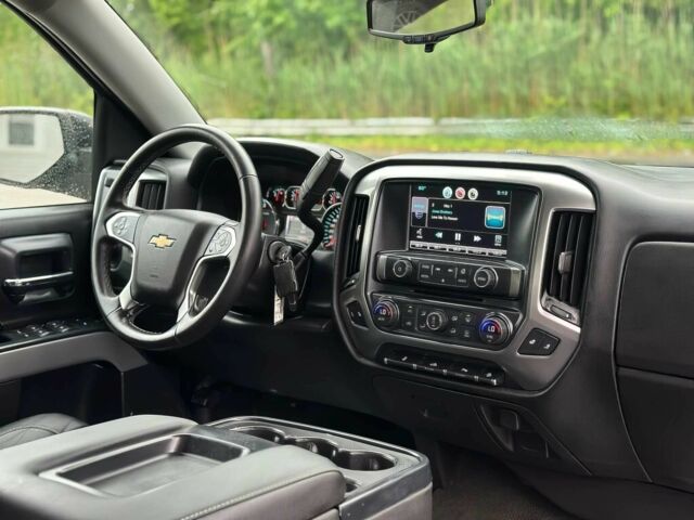 Черный Шевроле Сильверадо, объемом двигателя 5.3 л и пробегом 74 тыс. км за 11000 $, фото 9 на Automoto.ua