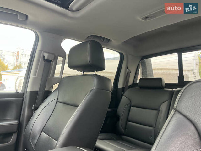 Черный Шевроле Сильверадо, объемом двигателя 5.33 л и пробегом 95 тыс. км за 33000 $, фото 19 на Automoto.ua