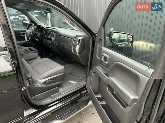 Черный Шевроле Сильверадо, объемом двигателя 5.33 л и пробегом 45 тыс. км за 28999 $, фото 11 на Automoto.ua