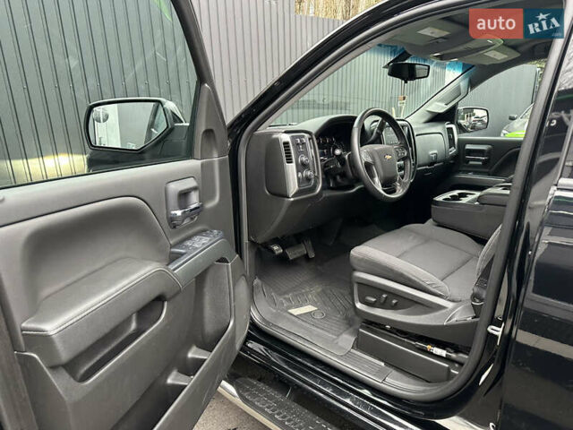 Черный Шевроле Сильверадо, объемом двигателя 5.33 л и пробегом 45 тыс. км за 28999 $, фото 17 на Automoto.ua