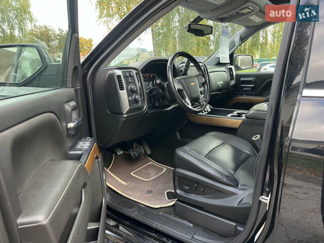 Черный Шевроле Сильверадо, объемом двигателя 5.33 л и пробегом 95 тыс. км за 33000 $, фото 9 на Automoto.ua
