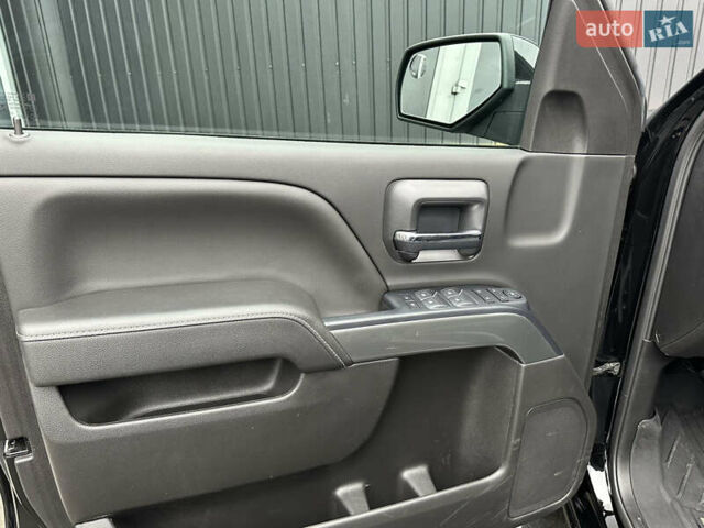 Черный Шевроле Сильверадо, объемом двигателя 5.33 л и пробегом 45 тыс. км за 28999 $, фото 18 на Automoto.ua