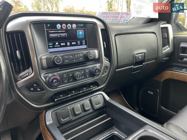 Черный Шевроле Сильверадо, объемом двигателя 5.33 л и пробегом 95 тыс. км за 33000 $, фото 17 на Automoto.ua