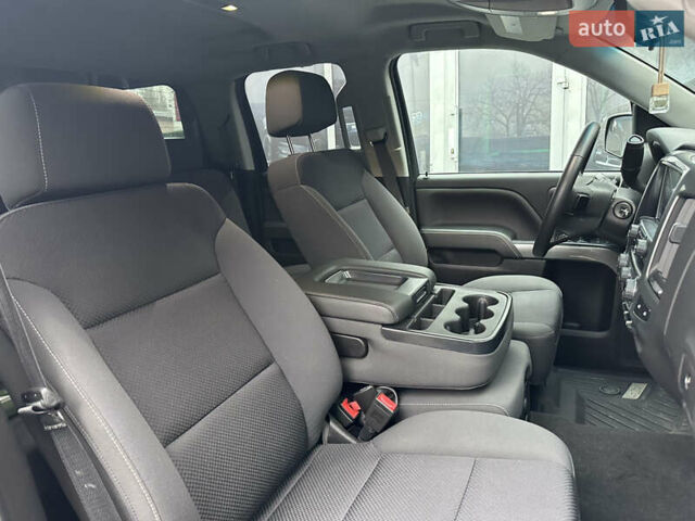 Черный Шевроле Сильверадо, объемом двигателя 5.33 л и пробегом 45 тыс. км за 28999 $, фото 12 на Automoto.ua