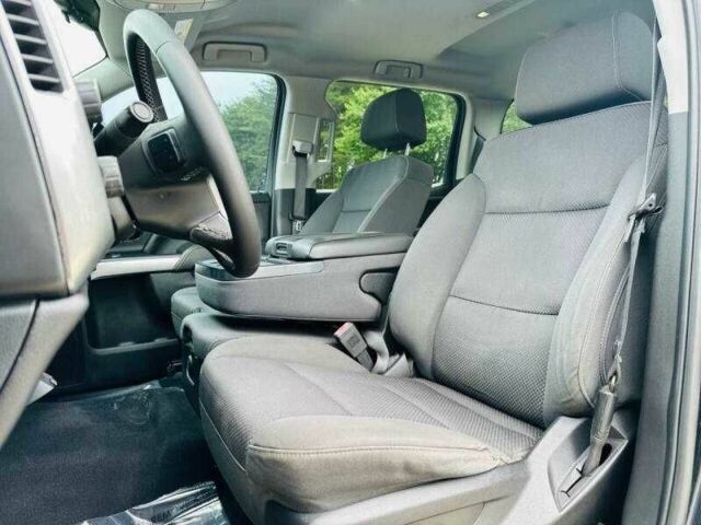 Черный Шевроле Сильверадо, объемом двигателя 5.3 л и пробегом 55 тыс. км за 6500 $, фото 4 на Automoto.ua