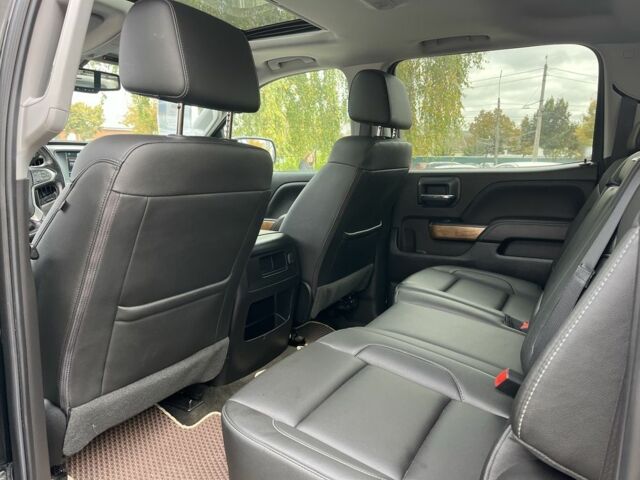 Черный Шевроле Сильверадо, объемом двигателя 5.3 л и пробегом 95 тыс. км за 33000 $, фото 17 на Automoto.ua