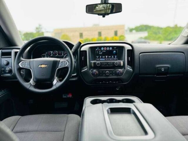 Черный Шевроле Сильверадо, объемом двигателя 5.3 л и пробегом 55 тыс. км за 6500 $, фото 6 на Automoto.ua