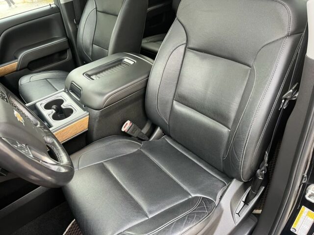 Черный Шевроле Сильверадо, объемом двигателя 5.3 л и пробегом 95 тыс. км за 33000 $, фото 20 на Automoto.ua