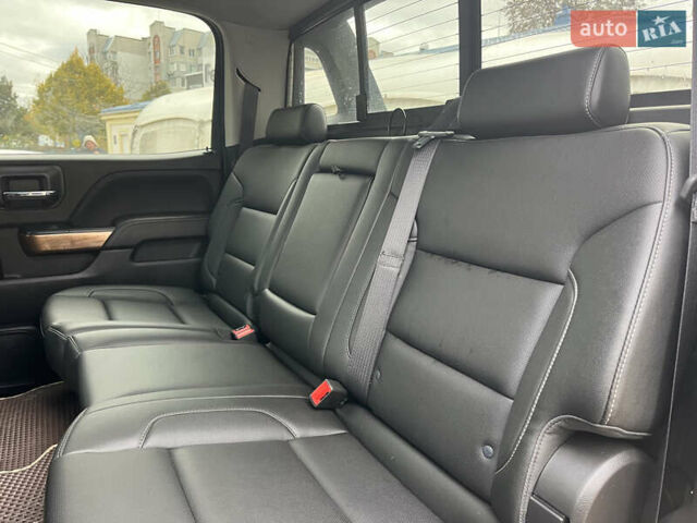 Черный Шевроле Сильверадо, объемом двигателя 5.33 л и пробегом 95 тыс. км за 33000 $, фото 25 на Automoto.ua